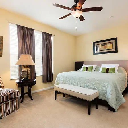 4Br 2Bath Condo Balcony 5Min Conv Center 2020Ft
